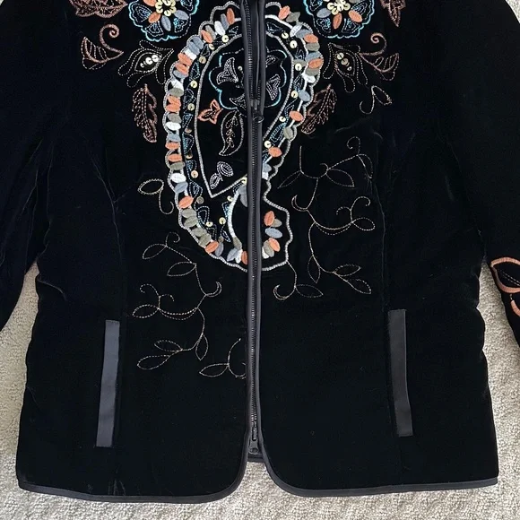 Harve Benard Black Velvet Embroidered Zip Front Jacket Size 8 - Picture 3 of 13